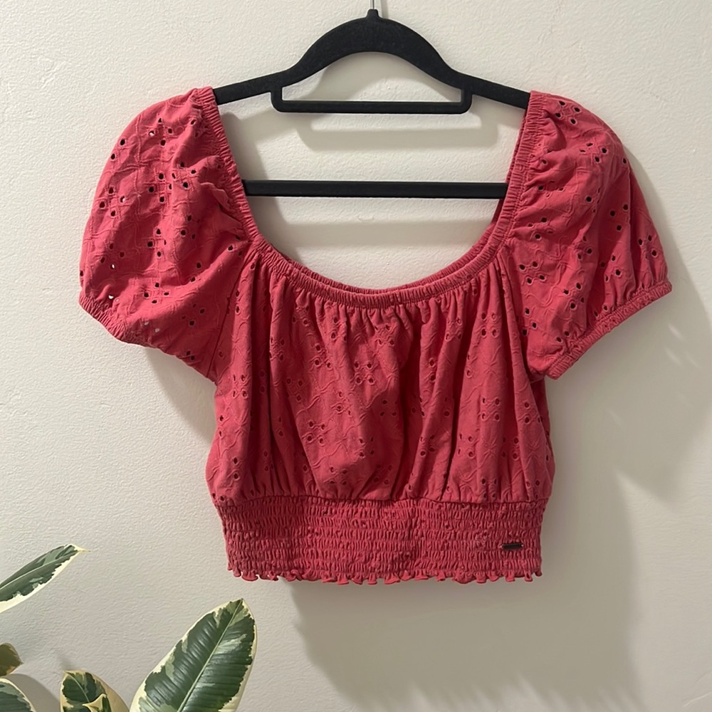 Hollister puff sleeve ruched bottom crop top